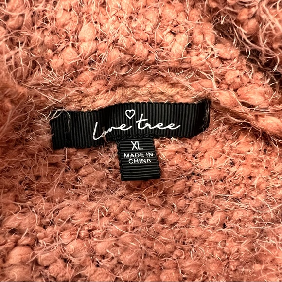 Soft fuzzy sweater from Love Tree EUC size XL - Picture 7 of 9